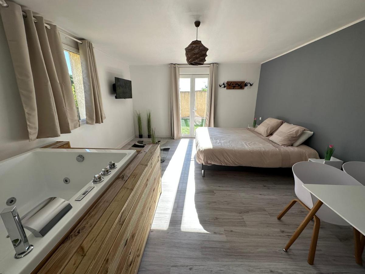 Balneo - Jardin Prive Apartment *